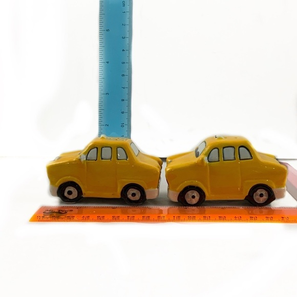 NYC Yellow Cab Cars Ceramic Salt Pepper Shaker Set by American Alitier - Picture 9 of 16